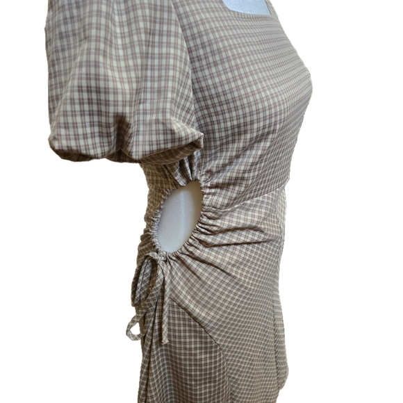 Source Unknown Dresses & Skirts - Plaid Puff Sleeve Dress